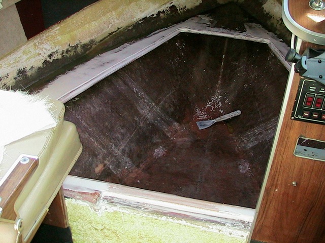 arrg! she's taking shape now donchano :oP relocated the potty to fit in a 20 gallon concealed water tank in this area - i also think this adds strength to the hull ?  the area also turned out to be a highly used spot for a storage container as well, under the new hinged lid =)