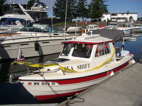 At the Blakely Island Marina....this is what can happen if you tie up near the "Cat Guy".