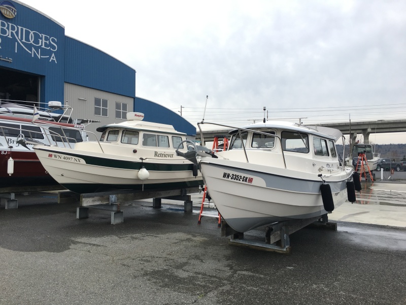 Back at the marina for washdown. Legendary c-brat boat on next stand over.