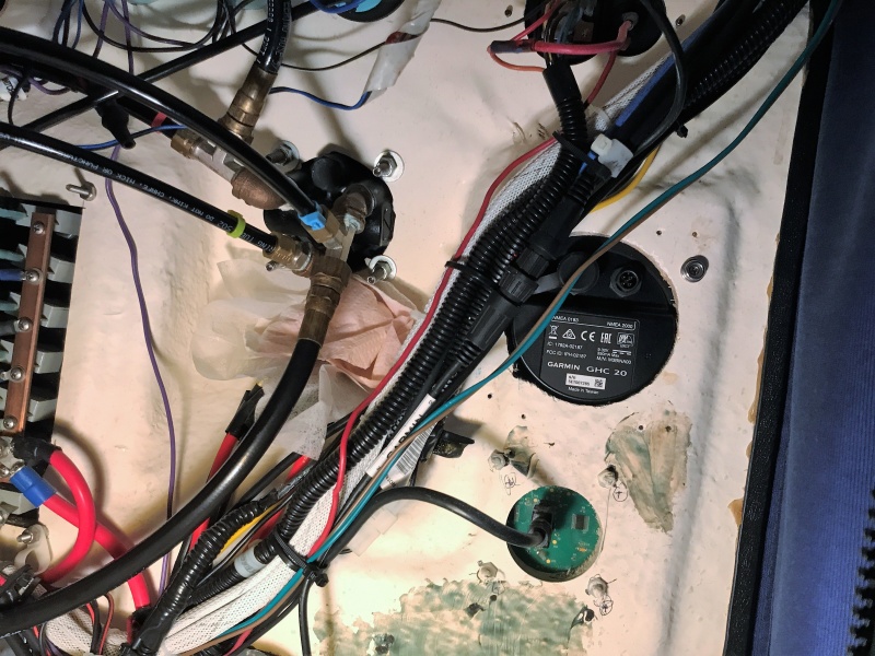 Back of new control head installed in dash. (Back of Steering wheel has old auto pilot lines.)