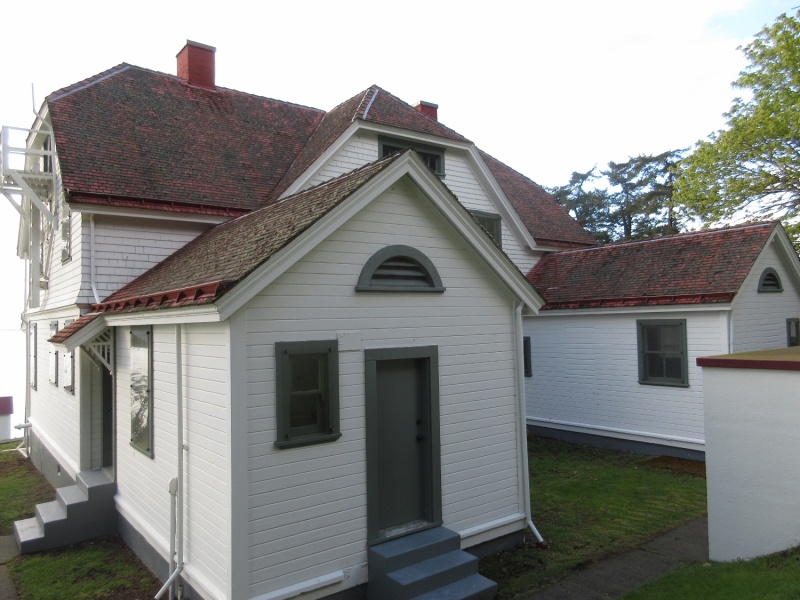 Back side of the keepers quarters