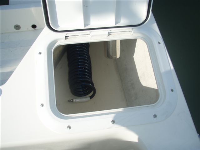 baitwell with recirculating pump