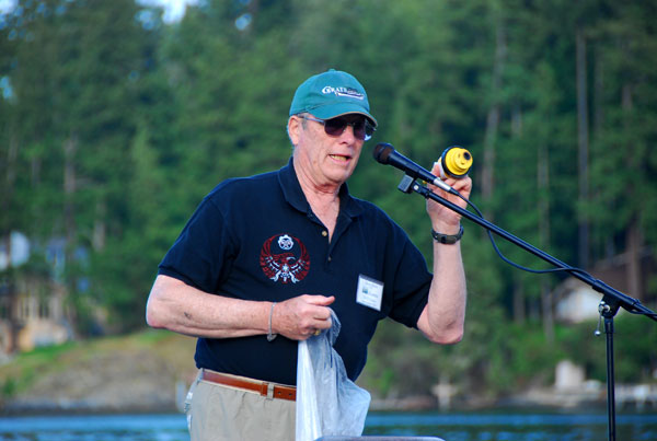 Barry (C-CAKES) showing the crowd a burnt electrical plug