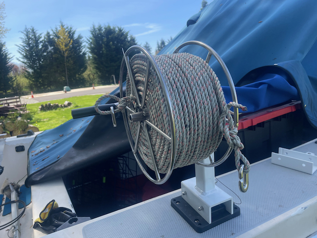 Beau Mac rope winder - easy to mount on a standard Scotty mounting plate.