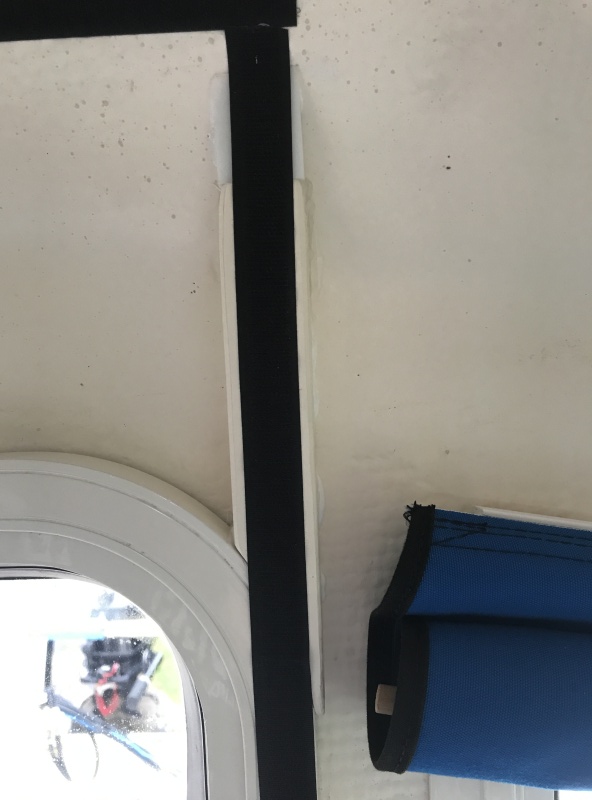 Boat cabin door screen