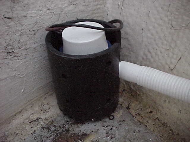 (BOMBERO) BILGE PUMP INSTILLATION,  3 INCH PVC PIPE WITH SLOT CUT TO ACCOMODATE HOSE, AND HOLES DRILLED  SO THE PIPE CAN BE SCREWED TO THE BULKHEAD OR STERN.....NOT THE FLOOR