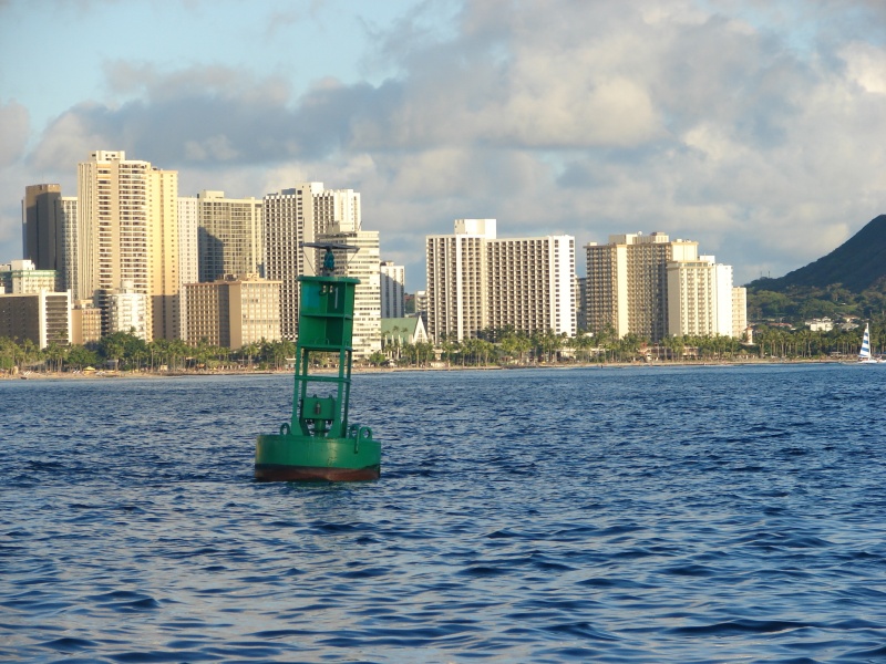 Buoy marking entrance to Ala Wai Harbor
11/16/08