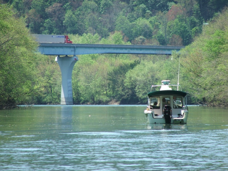 C-Pearl Exiting Obey River into Upper Cumberland @ Celina Bridge: End of \"Navitable\" Cumberland Mark