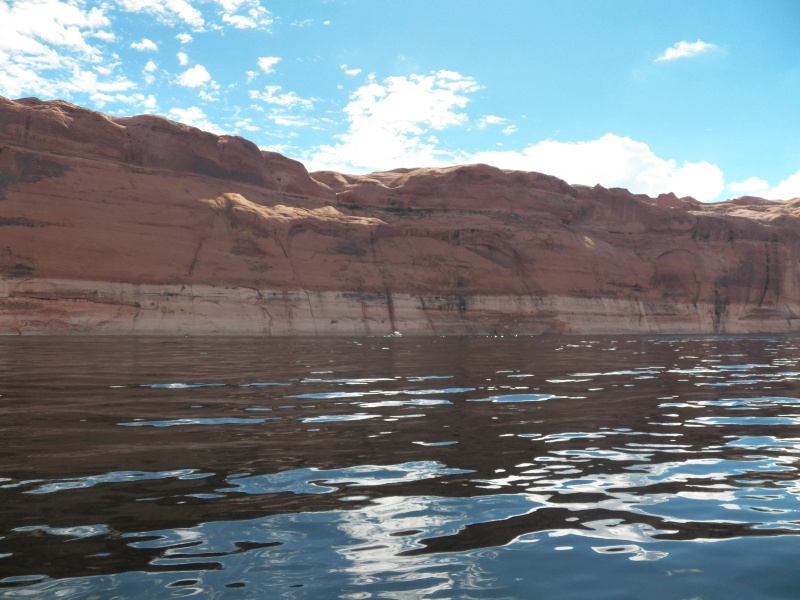 C-Swell heading towards Hole-in-the-rock.