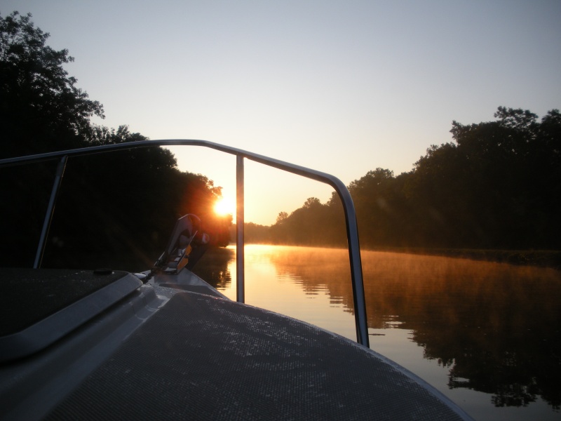 Canal dawn returning to Seneca Lake by ourselves.