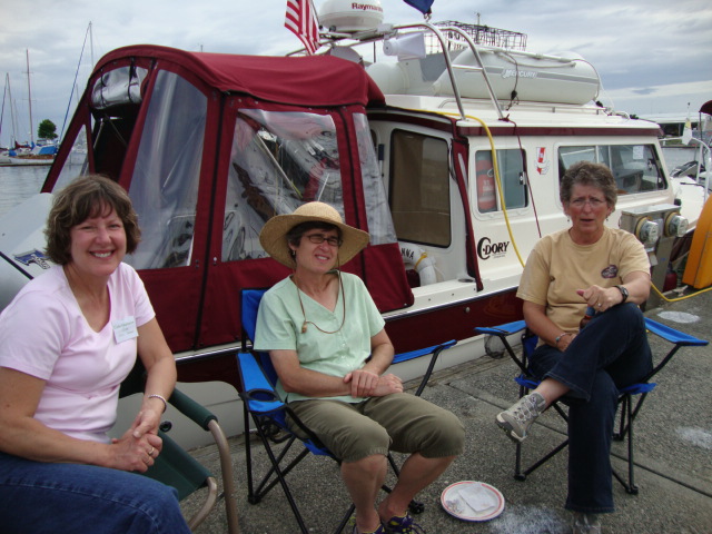 Cathy (C-YA), 
Stacy (C-CHANGE)
Robbi (C-RUN)