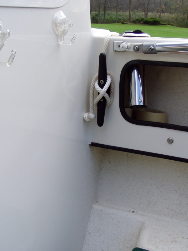 Cleat Added Midship in Cockpit