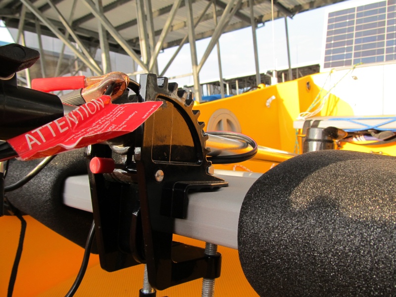 closer view of motor clamped to center seat