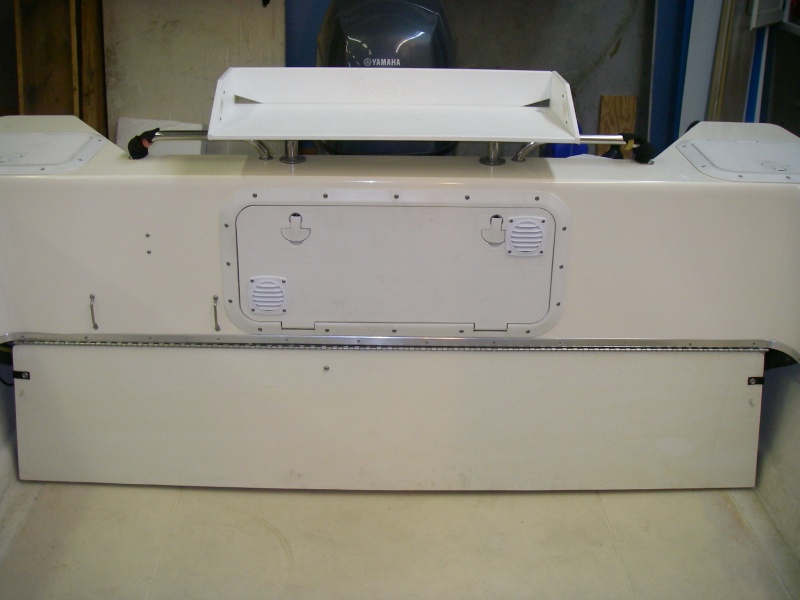 convertable fuel tank cover/bed