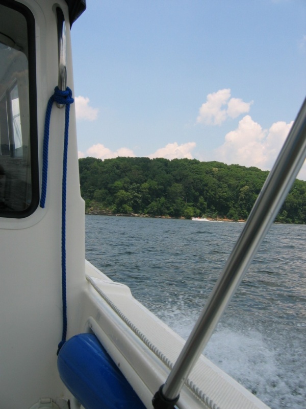 Cruising Kentucky Lake