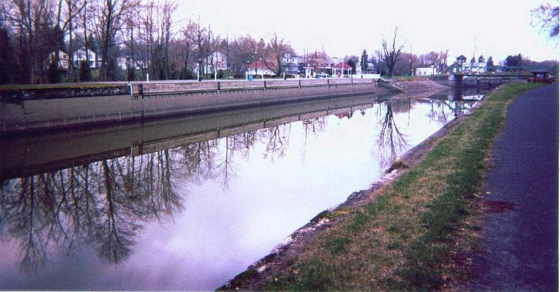(CTYankee) Drained Canal Holley