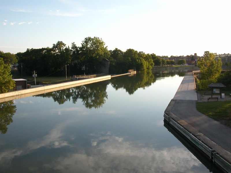 (CTYankee)Spill wall in Medina. Another perfect evening!