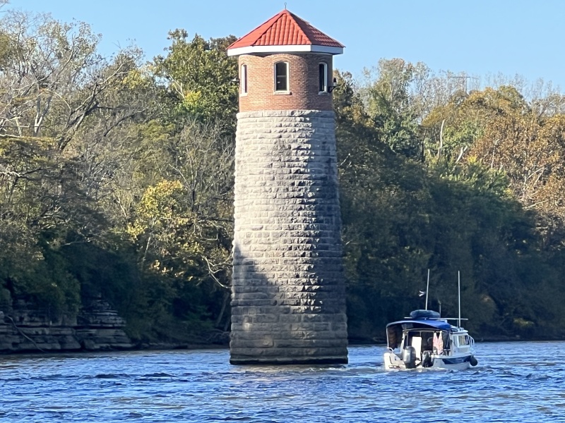 Cumberland River Light and CTraveler