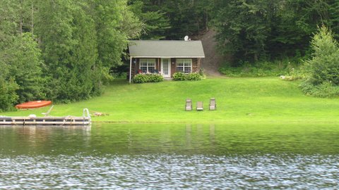 Cute place along side Kingston Creek a great protected anchorage with lots of wildlife. Loons talking in the evening and am