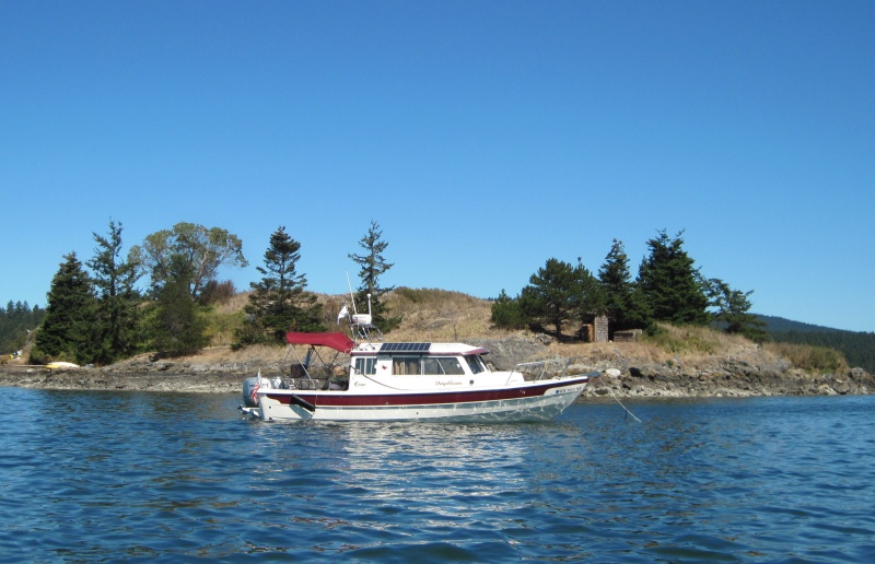 Daydream Anchored at Blind Island 8-16-16