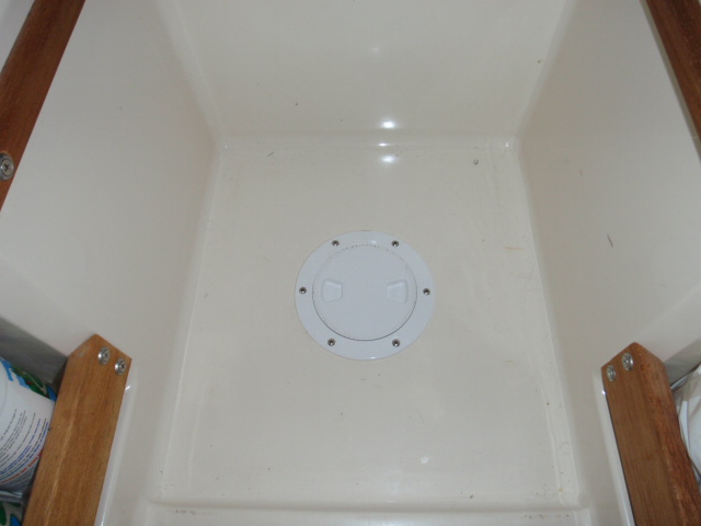 Deckplate under porta potti