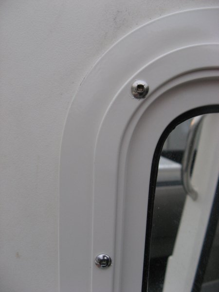 Detail of the type of screws used