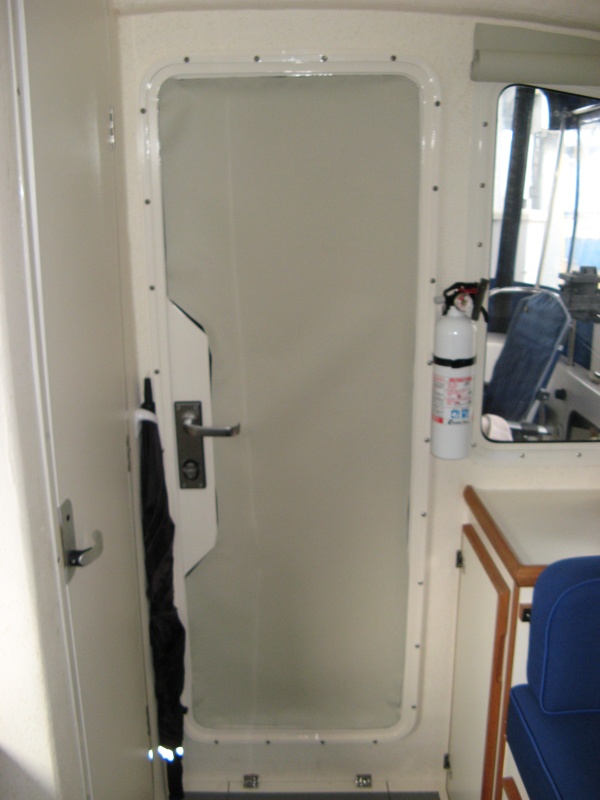 Door piece sticks up in 5 seconds and down in 3
