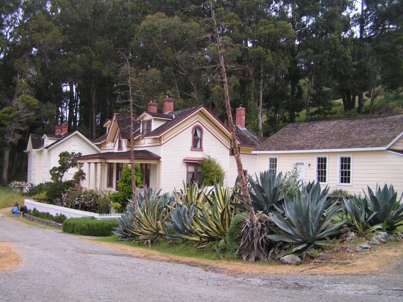 (Dora~Jean) House and \"Bake House\", forgot usage of main house.