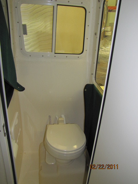 Enclosed head