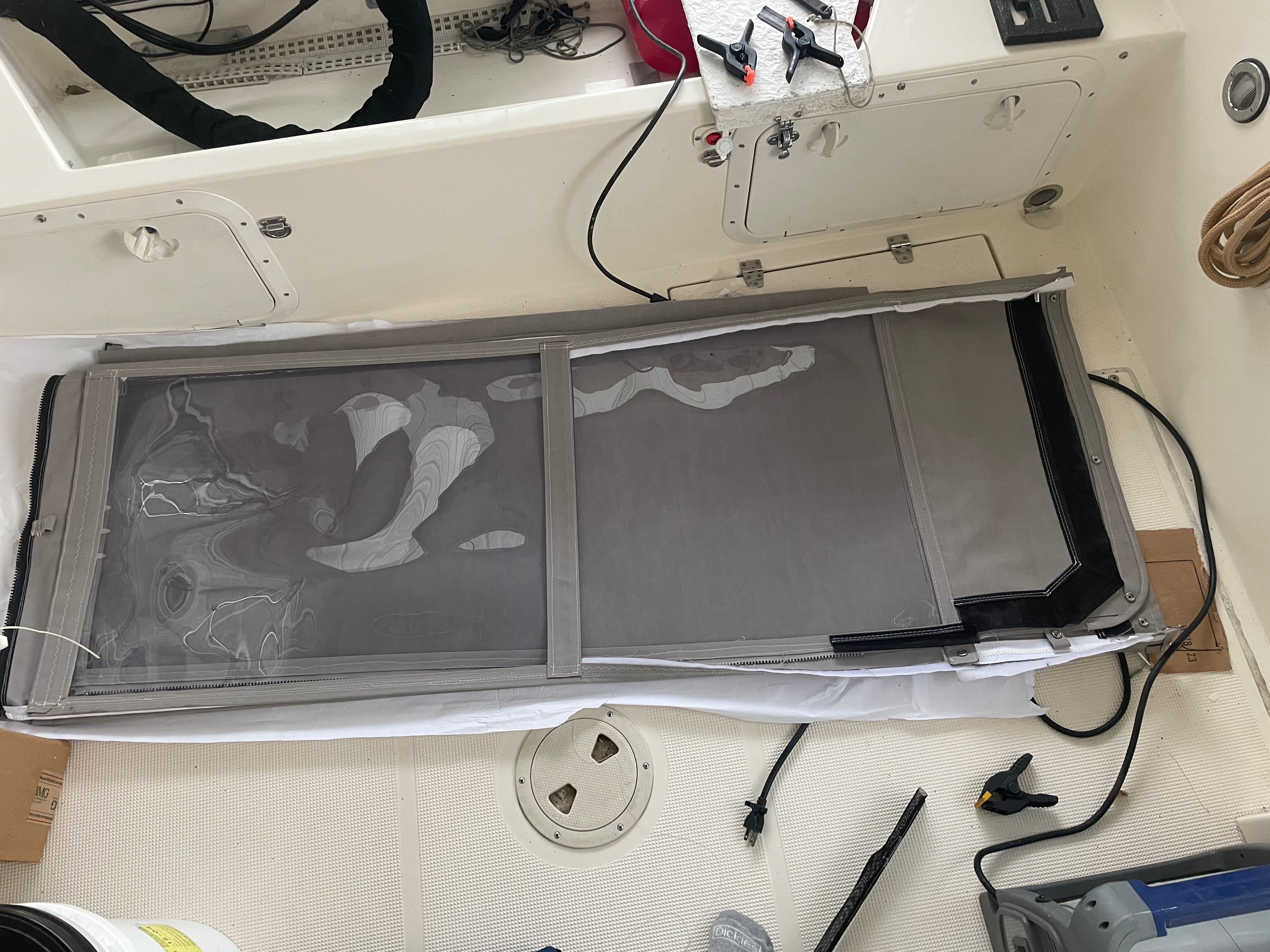 ENCLOSURE - Bug screen edges without zippers Three panels