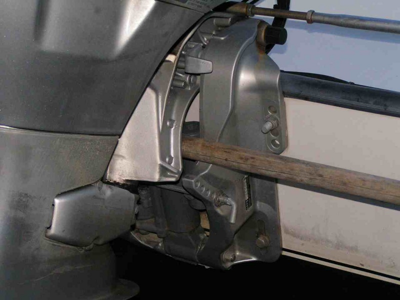 Engine resting on dowel in down traveling position