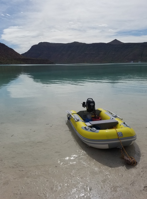 Ensenada Partida the largest bay in the Islands is between Isla Espritu Santo and Isla Partida.