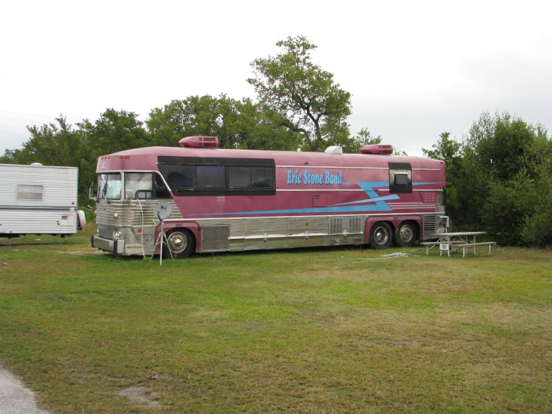 Eric Stones bus at Knights Key