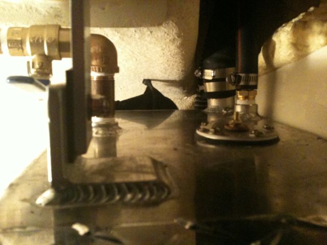 fittings: 1-1/2" fill hose, 5/8" vent, sending unit, pickup with shut off ball valve