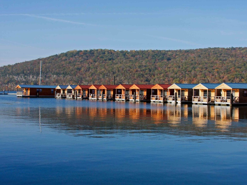 floating cabins at Hales Bar Marina