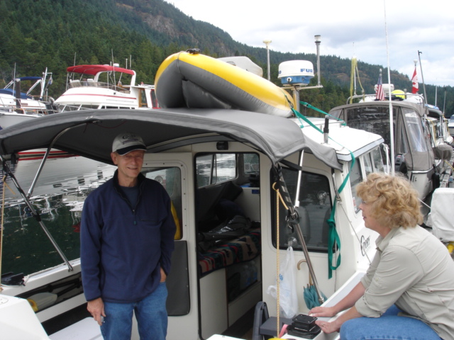 Genoa Bay Marina
Jim (ENDURANCE)
Robbin (ANITA MARIE)