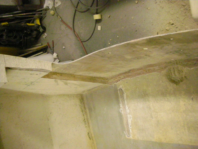 got all the wet stuff out and cleaned up, ready for new transom (2 layers of 3/4" marine plywood with 3 layers of glass between...