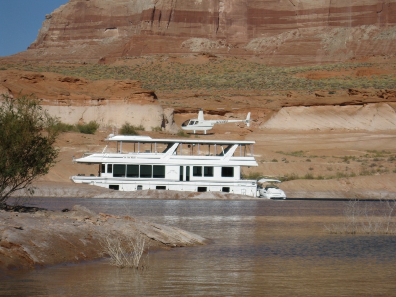 Helicopter landing on houseboat in Labyrinth Canyon - C-View