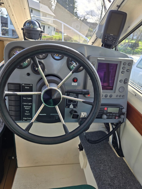 Helm - Raymarine radar, Garmin GPS nav/depth finder