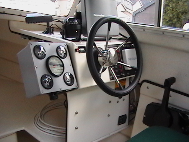 Helm update - removed GPS receiver & added compass