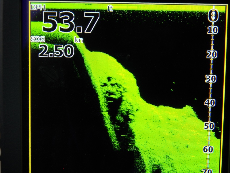 Here is a screen shot, taken at idle speed, of the bottom.  It rose and dropped like this all the way around the point.