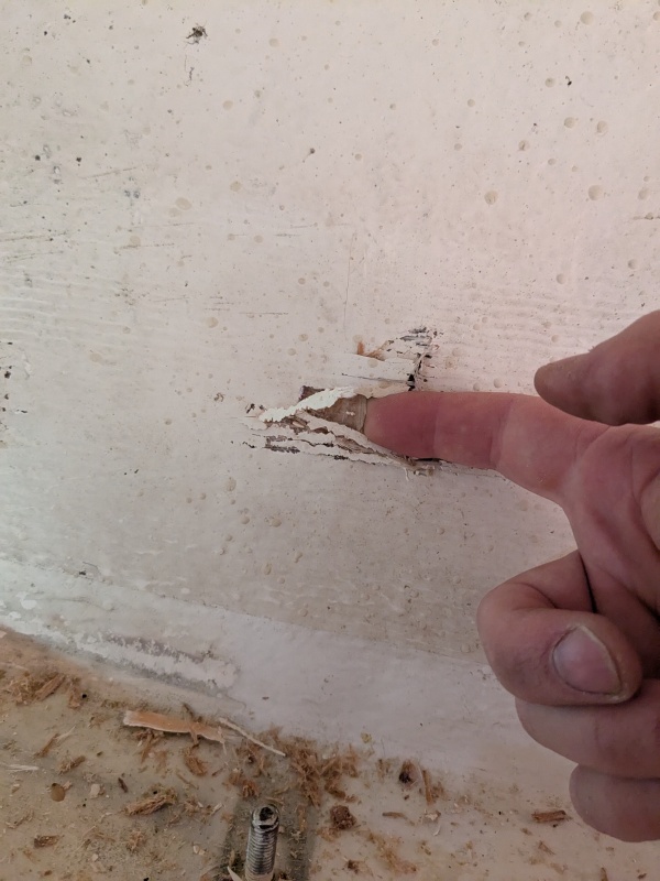 Hole in inner transom skin