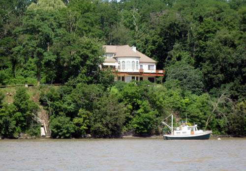 Home on the bluffs