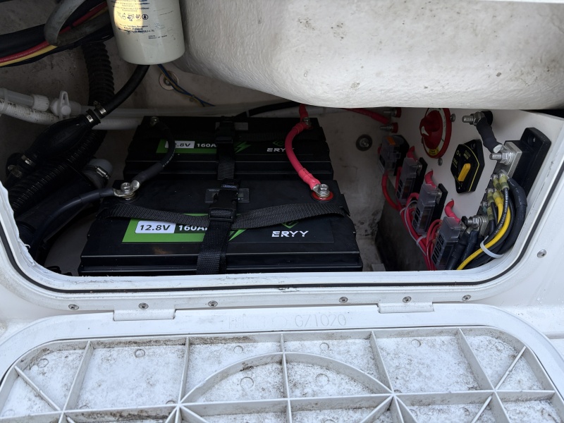 House battery cabinet