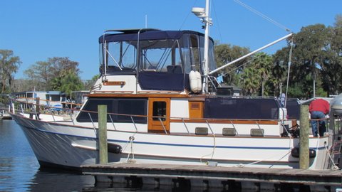 I think this is an older 36' Defever from West Creek New Jersey