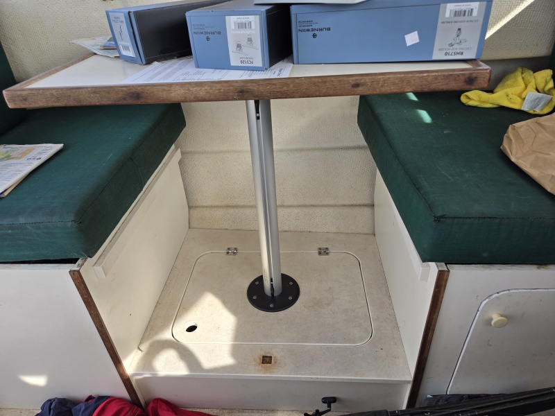 I upgraded the mount for my table as the post was falling far too frequently and dumping the table contents.  This post can be removed to allow to use the bed feature