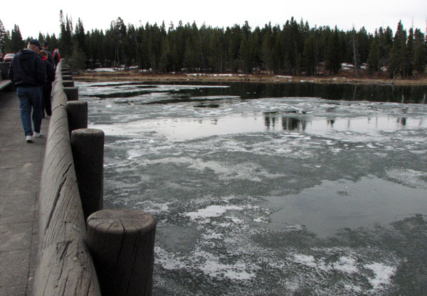 Ice flowing under Fishing Bridge