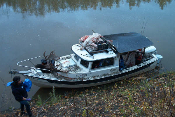 Illuaqsiri on 3 day slough after we loaded the moose.JPG