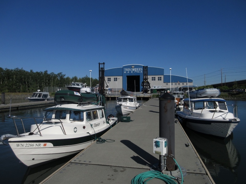 Impromptu and unplanned CBGT at Twin Bridges with Peter, Caryn (C-Dancer) and Brock (Catman)who just returned from a week-long maiden voyage on his new 23!