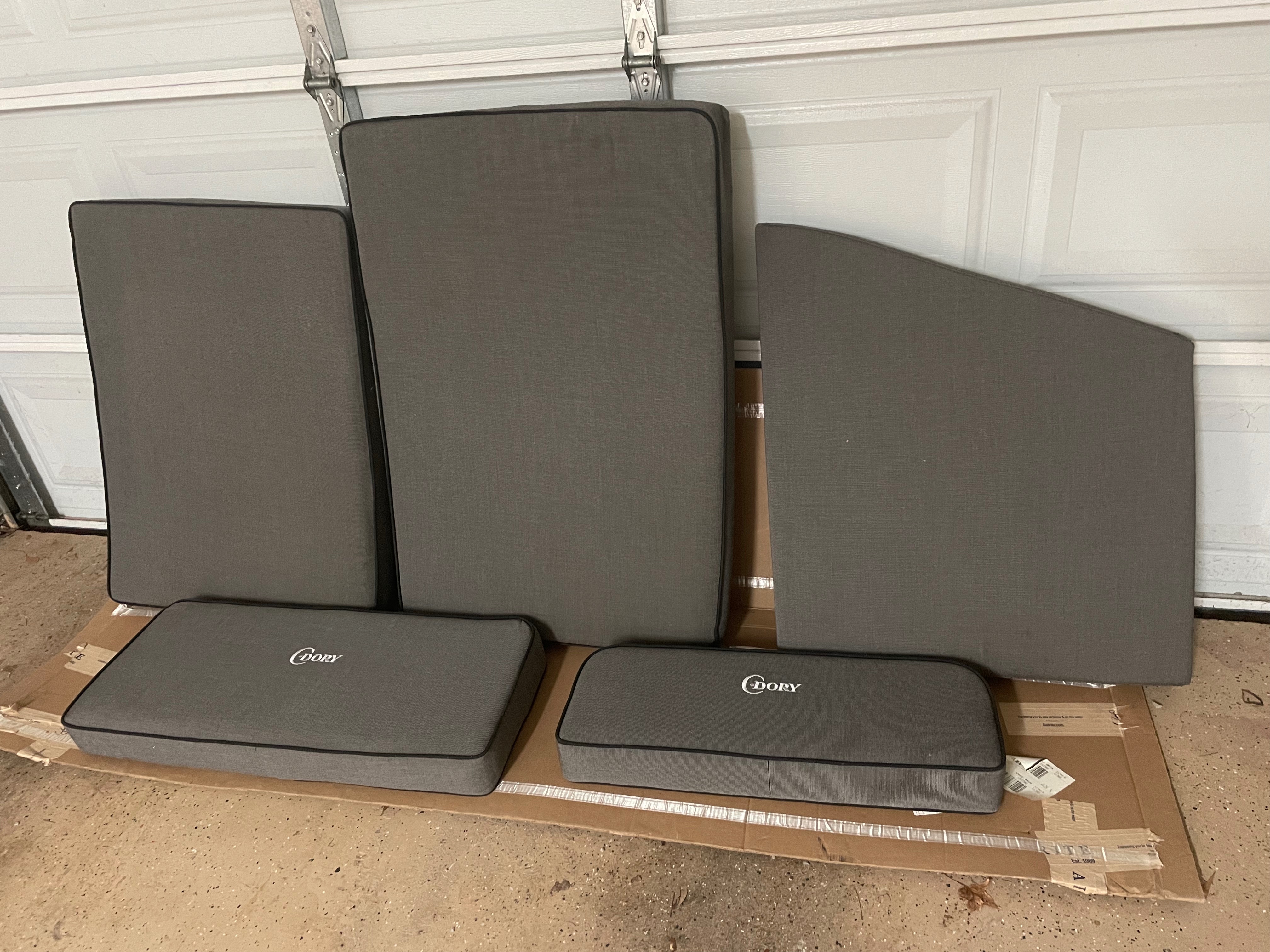 INTERIOR - dinette/bed cushions